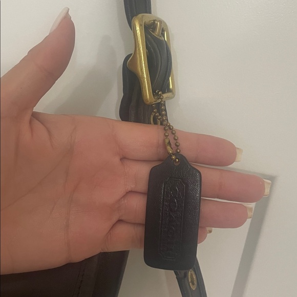 Vintage Coach Legacy Black Leather Zip Top Shoulder Bag No. 9951 – Brass - Picture 2 of 8